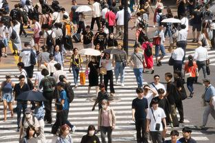 手感全无！布鲁斯-布朗半场5中0仅拿2板1助